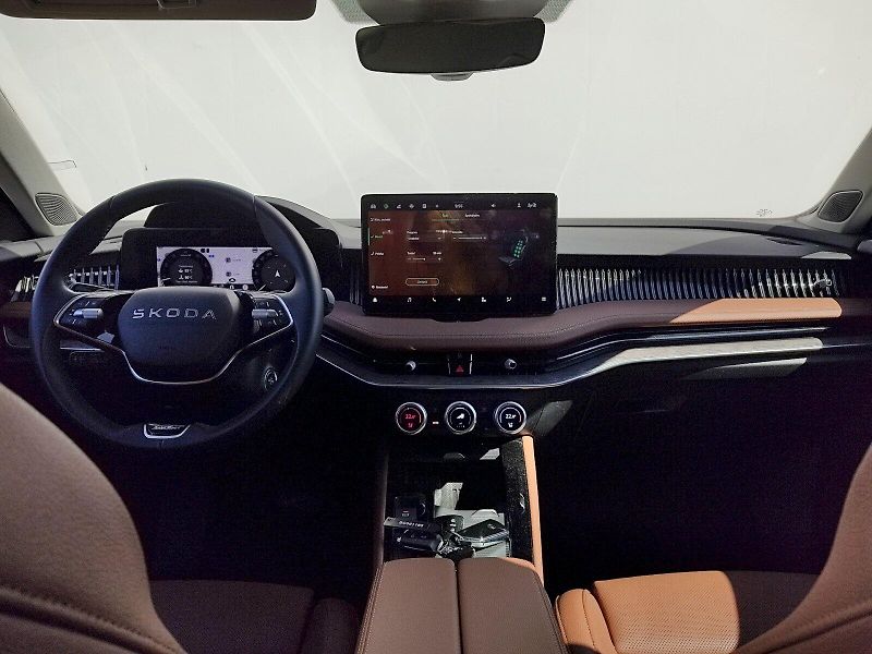 Škoda Superb (2025) L&K 2,0 Tsi 195 Kw DSg - fotka 5 z 41