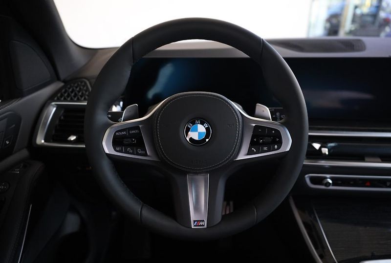 BMW X5 xDrive30d - fotka 10 z 18