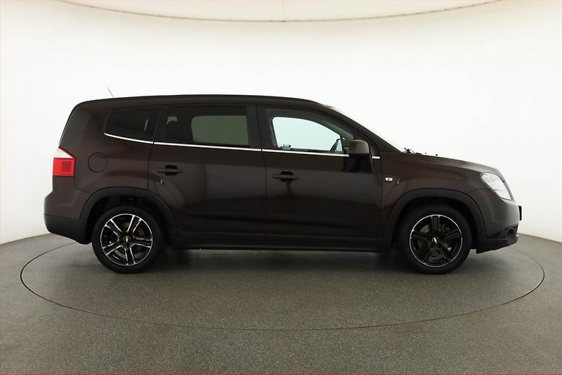 Chevrolet Orlando (2013) 2.0 VCDi, 7 míst, po STK - fotka 6 z 16