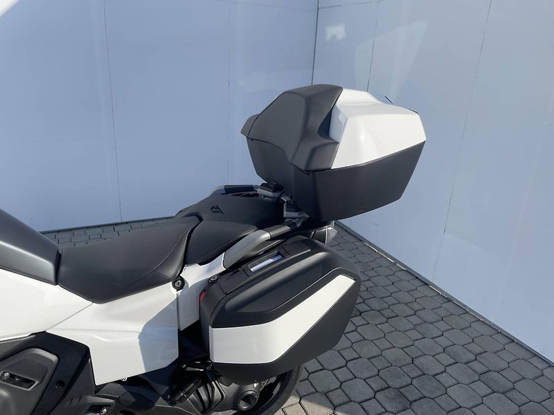 BMW (2026) R 1300 RT - fotka 11 z 15