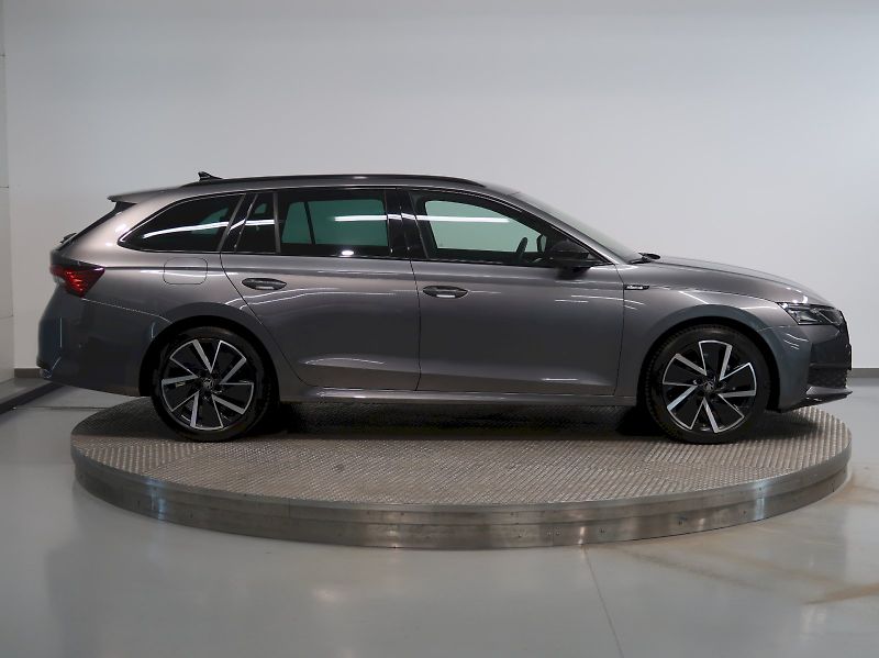 Škoda Octavia (2025) SPORTLINE 2.0TDI 110KW DSG - fotka 8 z 45