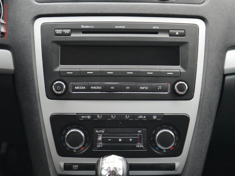 Škoda Octavia (2010) 1.2 TSi, Ambiente, TZ - fotka 11 z 19