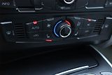 Audi A4 (2010) 2.0 TDI, Automat, Xenony - náhled 16