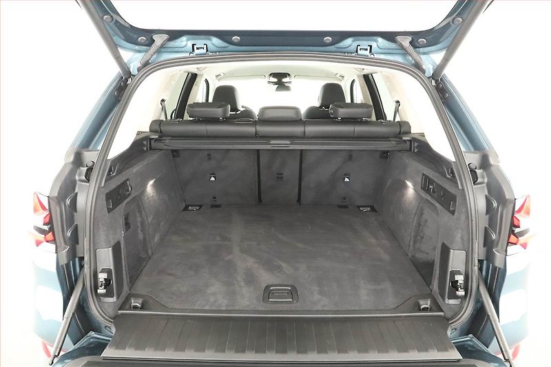 BMW X5 (2025) xDrive30d - fotka 11 z 20