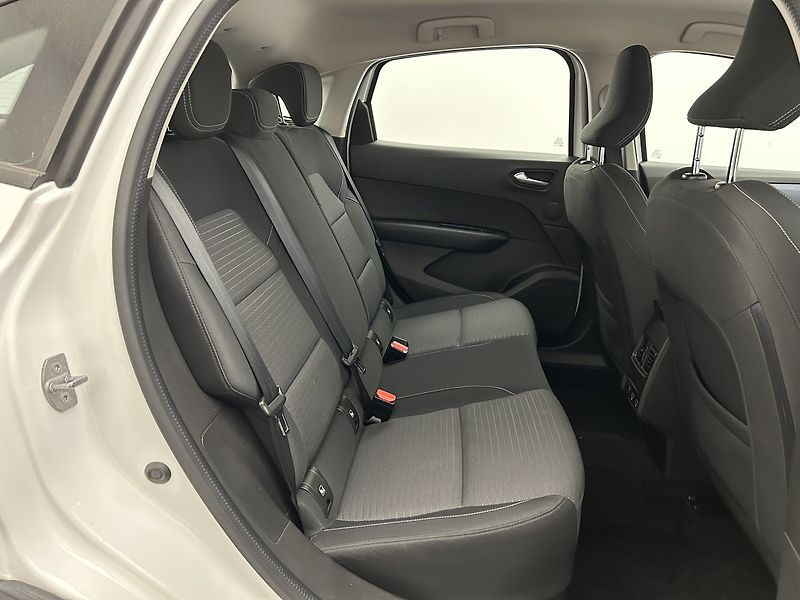 Renault Arkana 1.3 TCe Zen - fotka 17 z 23