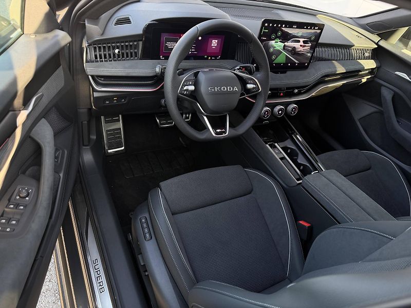 Škoda Superb (2026) Sportline DSG 2,0TDI - fotka 3 z 6
