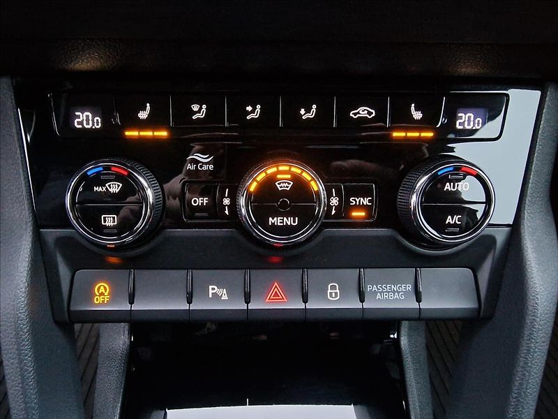 Škoda Karoq 2.0 TDI 110kW Style,ČR,1.Maj. - fotka 35 z 50