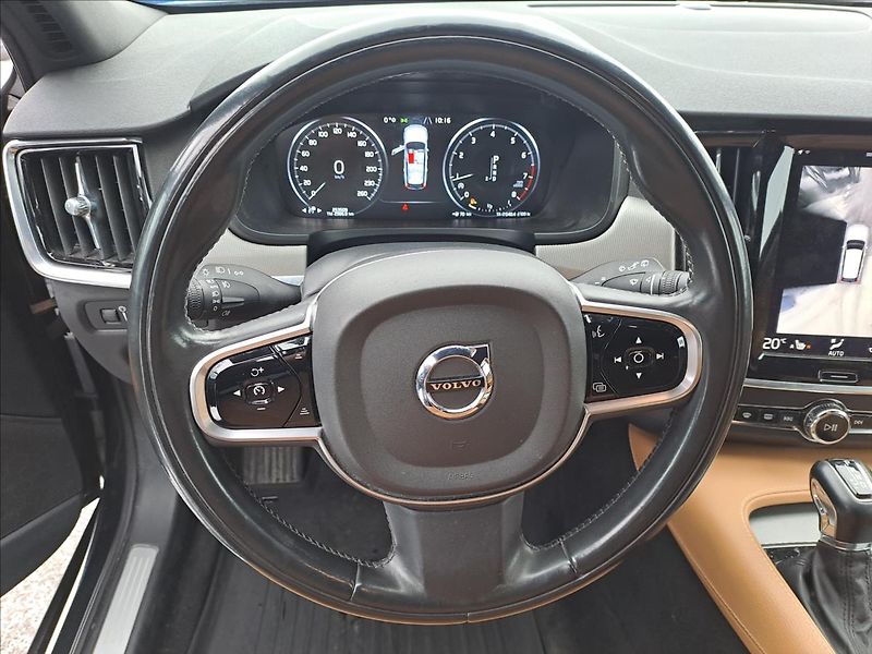 Volvo V90 2,0 T5  INSCRIPTION - fotka 13 z 21
