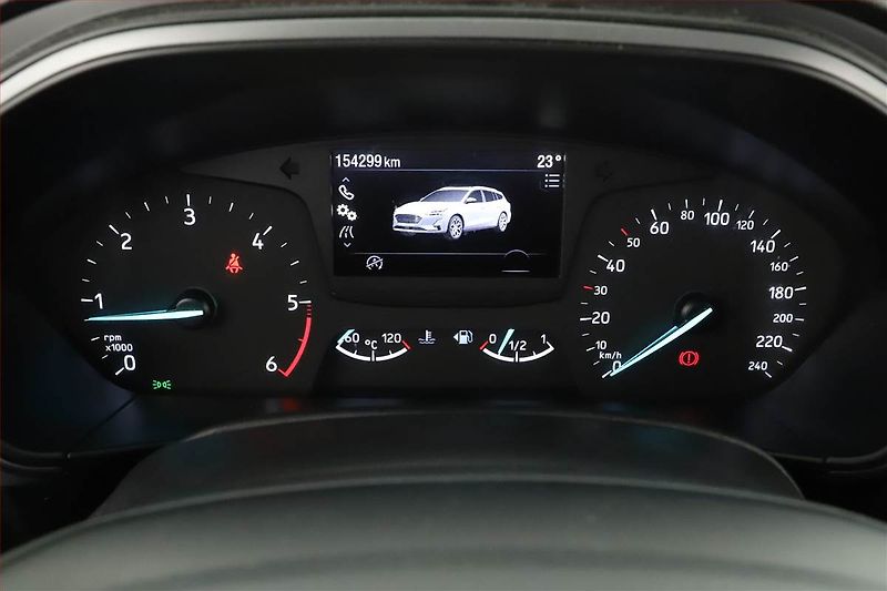 Ford Focus (2018) 1.5 EcoBlue, Serv.kniha - fotka 11 z 15