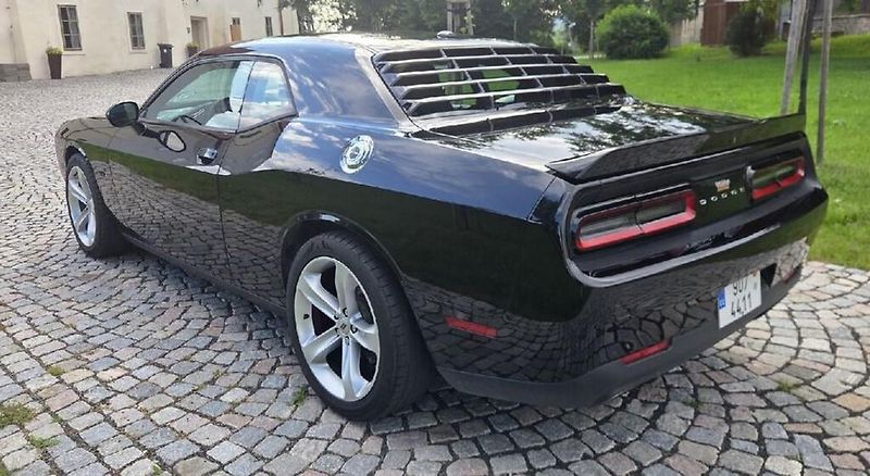 Dodge Challenger (2018) RT - fotka 3 z 12