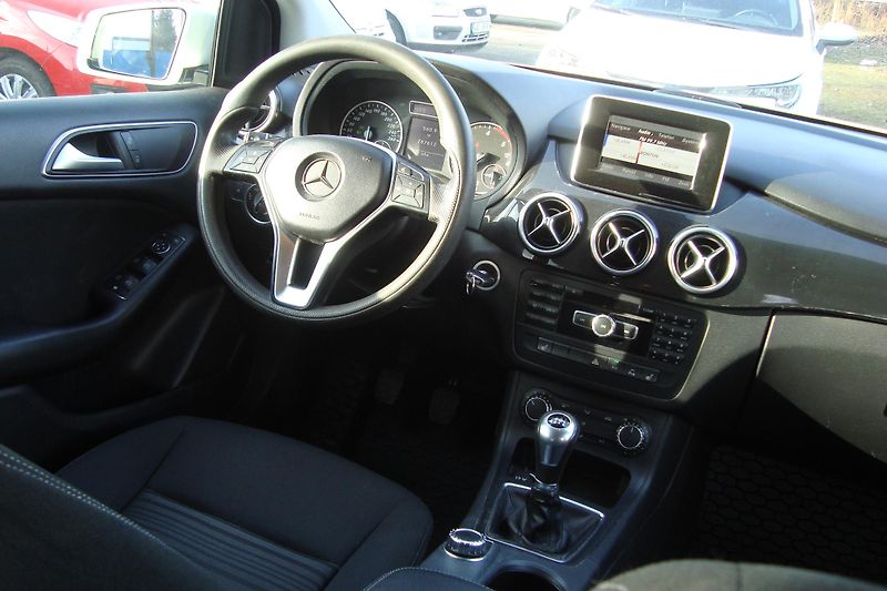 Mercedes-Benz Třídy B (2012) 180 CDi - fotka 45 z 81
