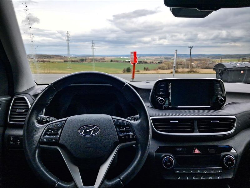 Hyundai Tucson 1,6 T-GDI AT STYLE - fotka 5 z 19