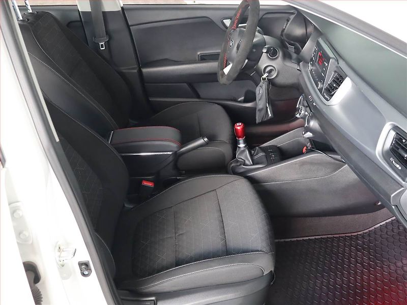 Kia Rio (2017) 1.25 CVVT, Serv.kniha - fotka 9 z 18