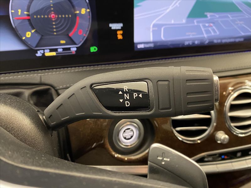 Mercedes-Benz Třídy S 2,9 4MATIC 210kW - fotka 23 z 34