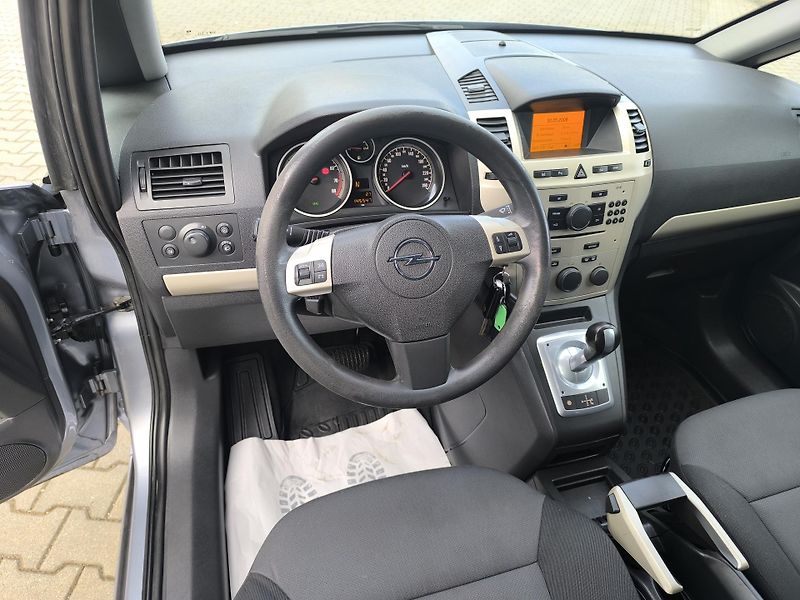 Opel Zafira (2008) 1.8  7MÍST,DOLOŽENÉ KM,SERVIS - fotka 18 z 36
