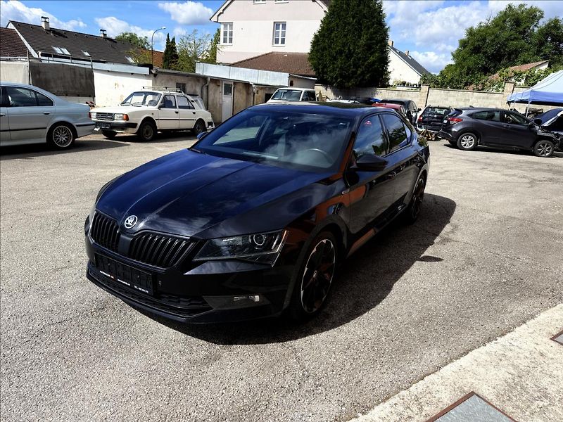 Škoda Superb 2,0 TDi 4x4 DSG SportLine - fotka 1 z 34