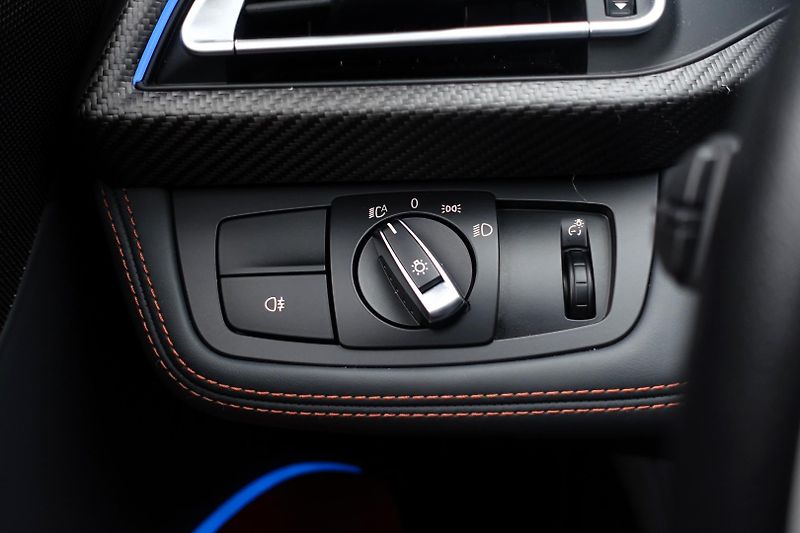 BMW i8 Coupe, Facelift, Lasery - fotka 26 z 31