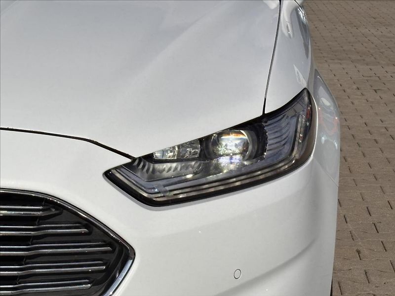 Ford Mondeo 2,0 TDCi 110kW Titanium - fotka 9 z 25