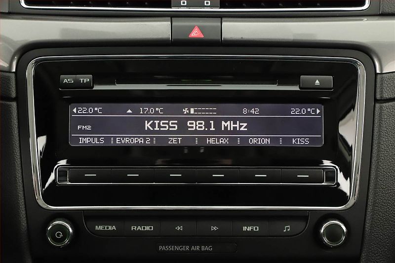 Škoda Superb (2015) 2.0 TDI, Serv.kniha, Bi-Xenony - fotka 12 z 15