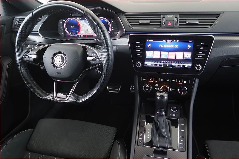 Škoda Superb (2023) Sportline 2.0 TDI - fotka 7 z 17