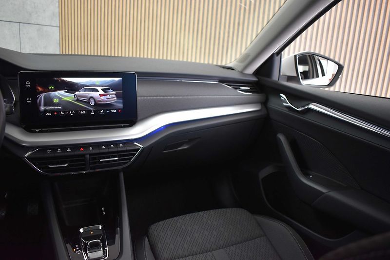 Škoda Octavia 1.5 TSI e-TEC*STYLE*DPH*ČR 1.M - fotka 9 z 41