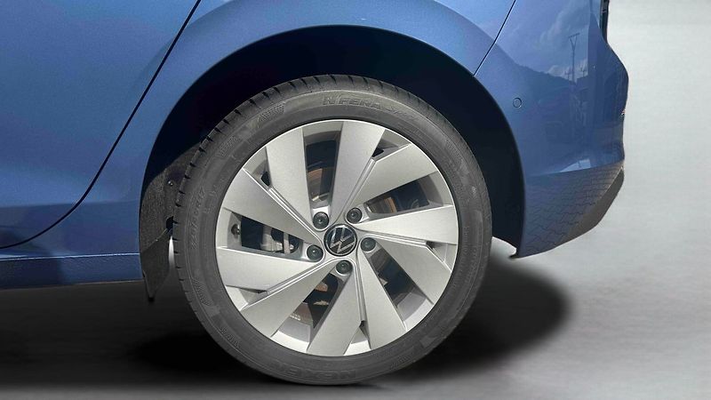 Volkswagen Golf People 1,5 TSI eHybrid 150 kW - fotka 5 z 8