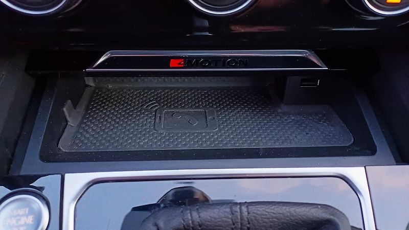 Volkswagen Passat Variant (2019) 2.0 Bi-TDI HIGHLINE - fotka 32 z 54