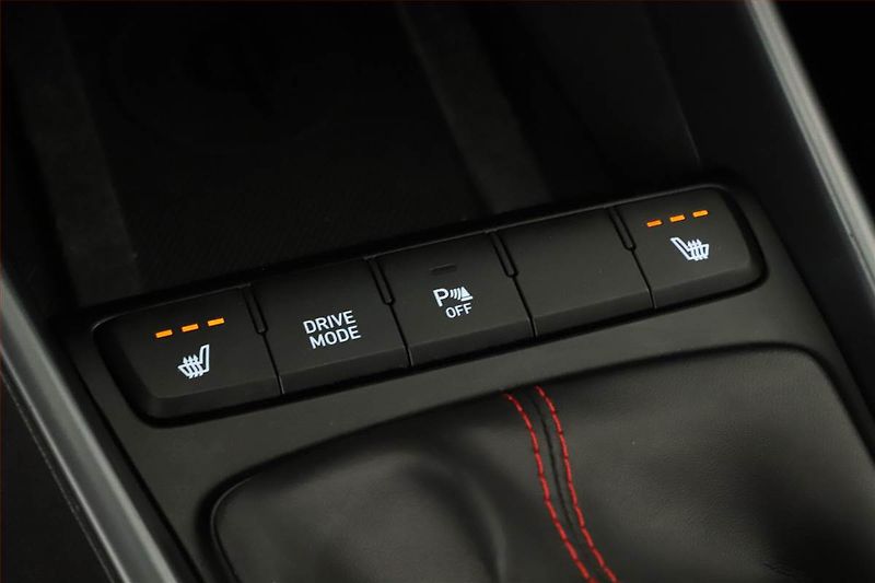 Hyundai i20 (2023) N Line 1.0 T-GDI, ČR,1.maj - fotka 11 z 15