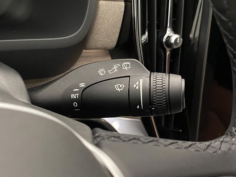 Volvo XC90 B5 AWD BRIGHT PLUS AUT CZ 7m - fotka 23 z 58