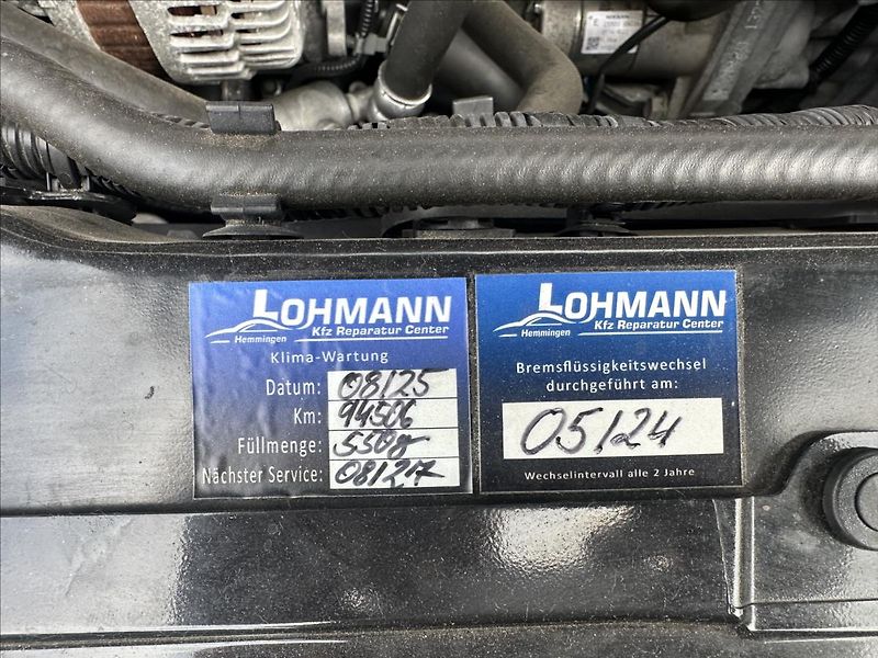 Nissan Qashqai 2,0 4x4 AUTOMAT TEKNA - fotka 29 z 37