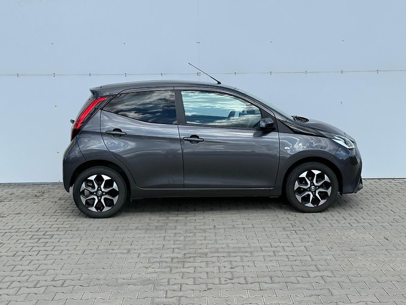 Toyota Aygo 1.0 VVT-i X-Play Style - fotka 8 z 27