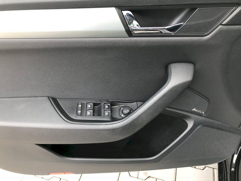 Škoda Superb (2018) COMBI 2.0 TDi - 110 kW, AMBITI - fotka 15 z 20
