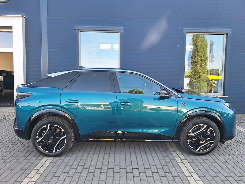 Peugeot 3008 (2026) GT Elektromotor 157 kW / 210 k - fotka 6 z 15