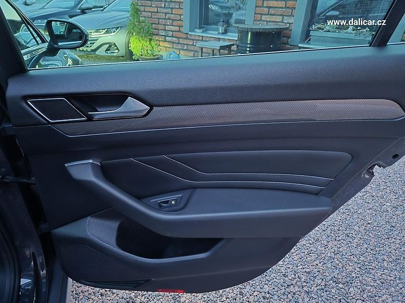 Volkswagen Passat Variant (2021) 2.0TDI 147kW ALLTRACK DSG 4X4 - fotka 47 z 56