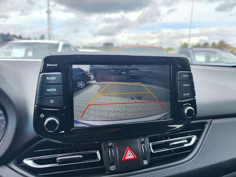 Hyundai i30 1.0 T-GDI/88kW Smart DCT - fotka 17 z 32