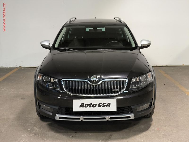 Škoda Octavia (2014) 2.0 TDI 4x4, Scout, DSG - fotka 2 z 17