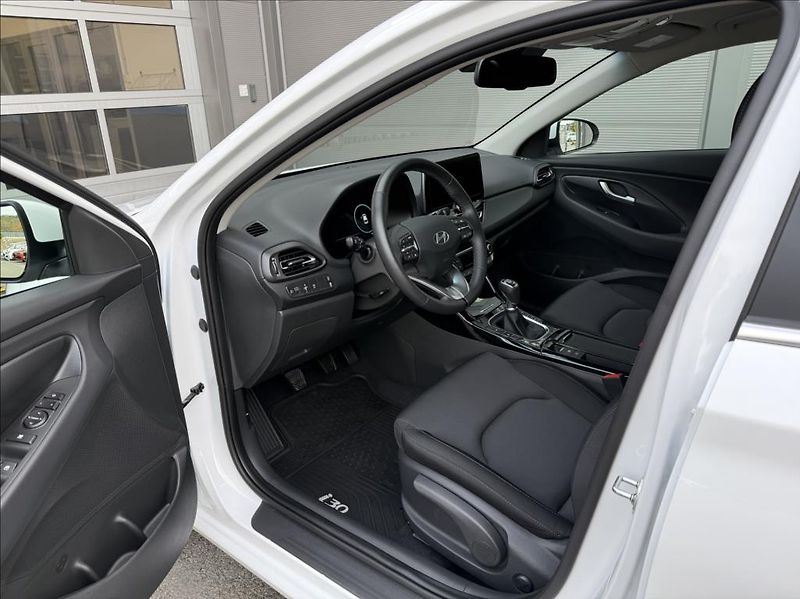Hyundai i30 1,5 i  FL WG Style - fotka 8 z 24