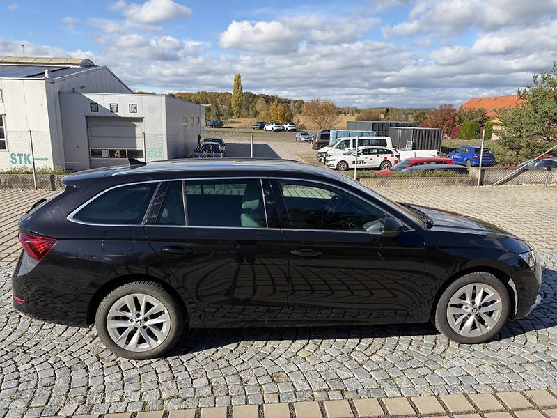 Škoda Octavia (2023) STYLE PLUS iV PLUG-IN-HYBRID - fotka 8 z 33