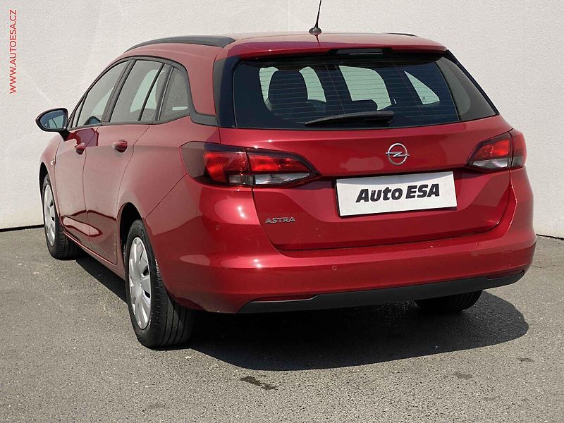 Opel Astra (2021) 1.2 T, AC, tempo - fotka 6 z 18