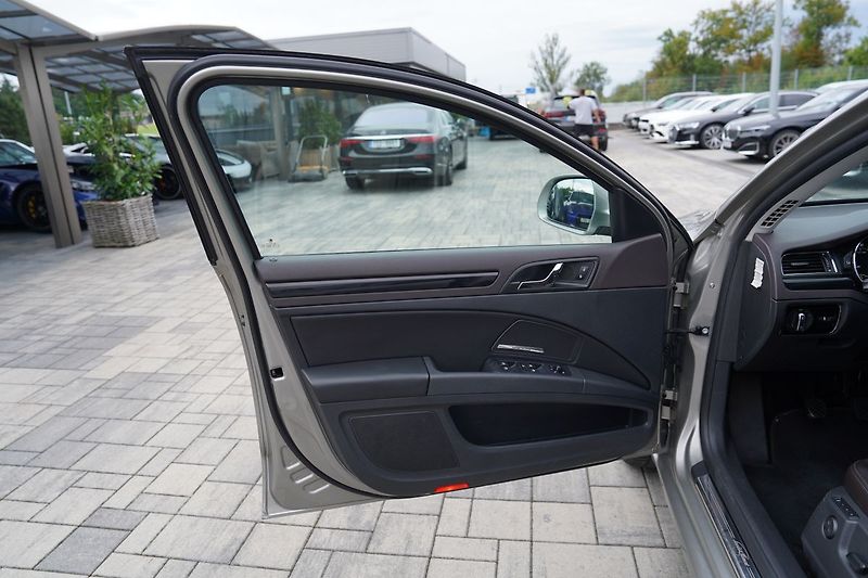 Škoda Superb 2.0 TDI 125 kW L&K/ČR/DPH - fotka 18 z 44