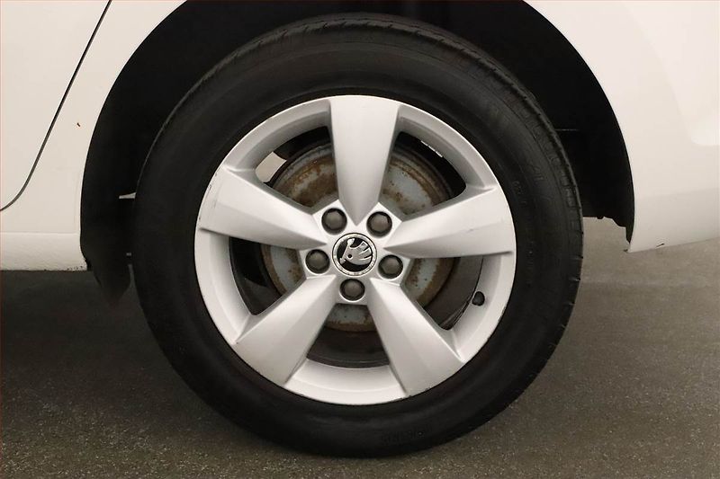 Škoda Rapid (2014) Spaceback 1.6 TDI - fotka 13 z 13