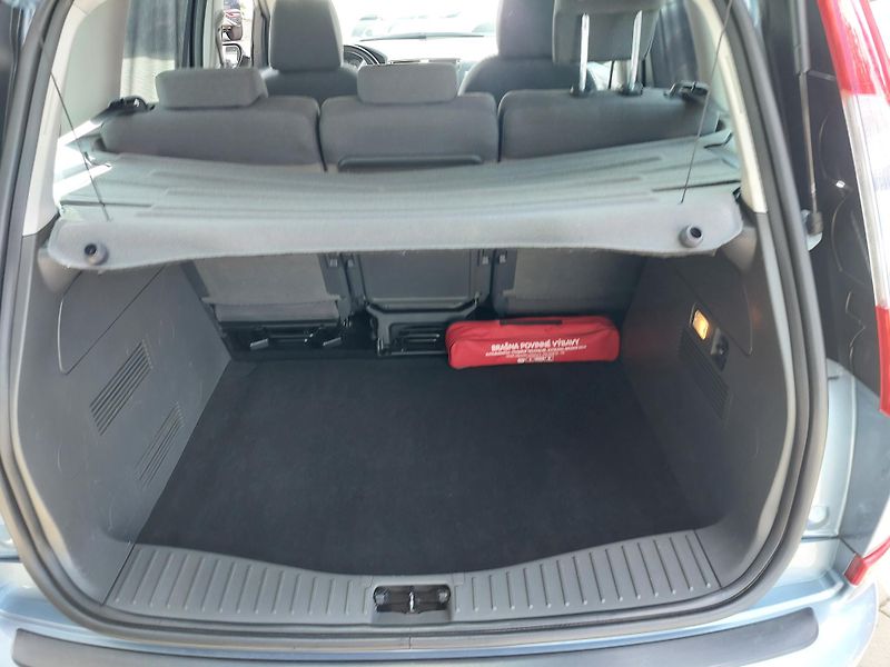 Ford C-MAX (2006) 1.6 - fotka 24 z 29
