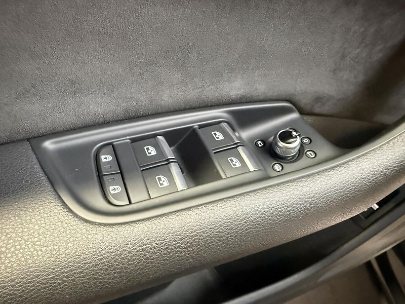 Audi Q7 3.0 50 TDI quattro tiptronic S - fotka 10 z 16