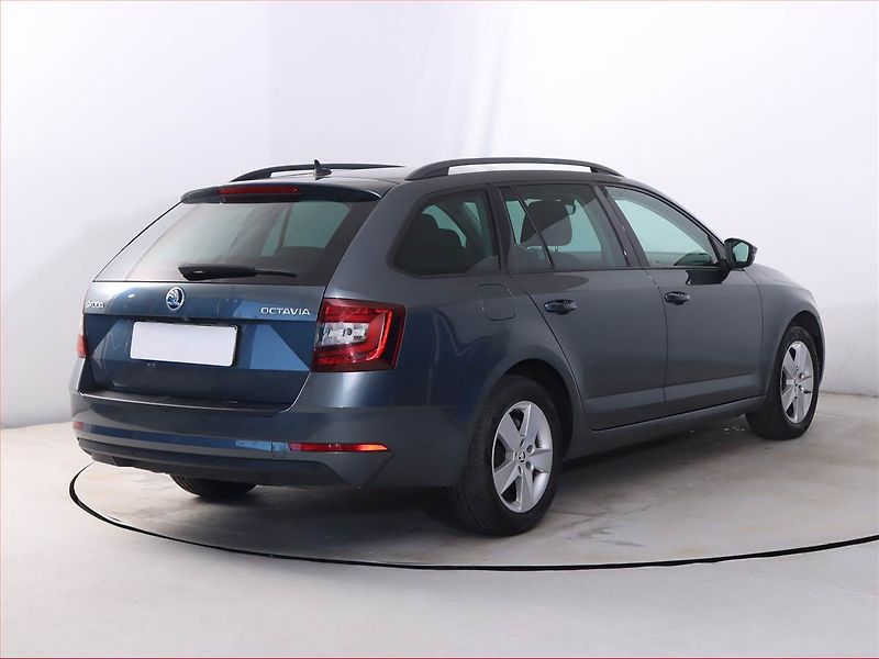 Škoda Octavia (2018) 2.0 TDI, Navi, Tempomat - fotka 5 z 18