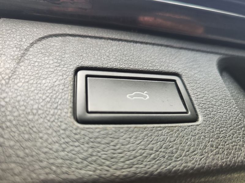 Volkswagen Passat 2.0 TDi/110kW Comfortline DSG - fotka 10 z 32