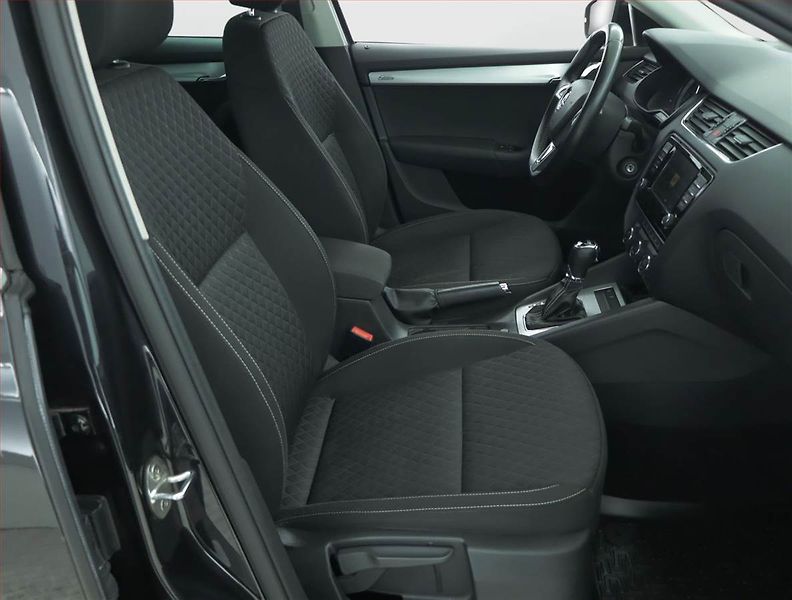 Škoda Octavia (2016) 1.4 TSI, Automat, Serv.kniha - fotka 9 z 16