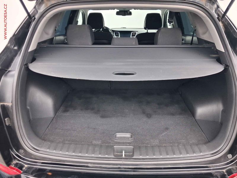 Hyundai Tucson (2016) 1.6 GDi, Navi, kamera - fotka 7 z 17