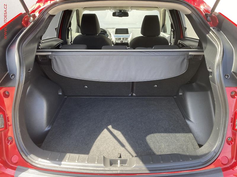 Mitsubishi Eclipse Cross (2021) 1.5T-MiVEC, AT, kamera, +ALU - fotka 7 z 17