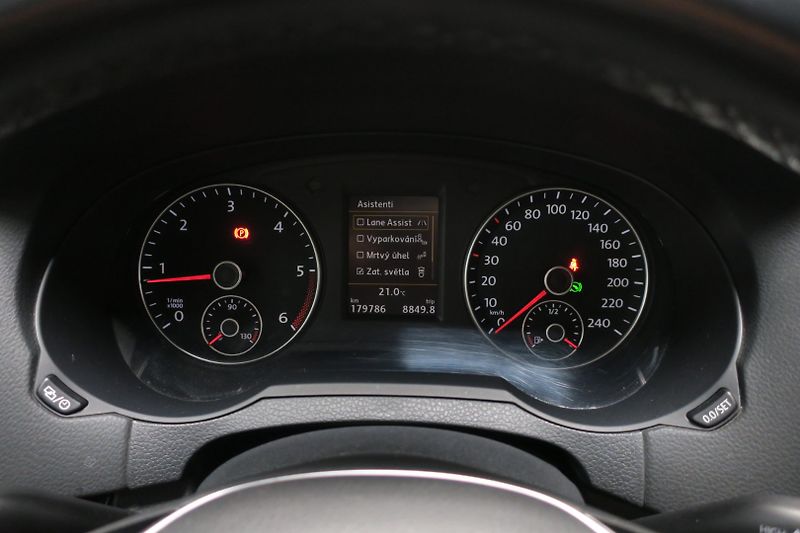 Volkswagen Sharan (2016) 2.0 TDI 135kW 4M Highline DSG - fotka 18 z 50