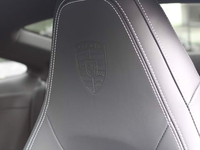 Porsche 911 (2026) Carrera 4S Lift InnoDrive BOSE - fotka 24 z 30
